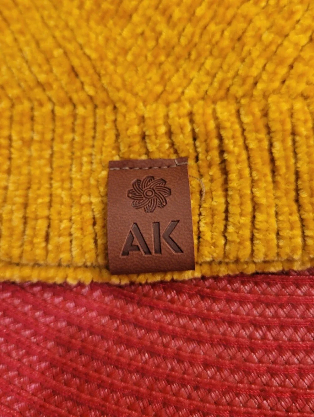 ⏺️EUC~ Alpine Kiss  Kids Yellow Pom-Pom Knit Beanie